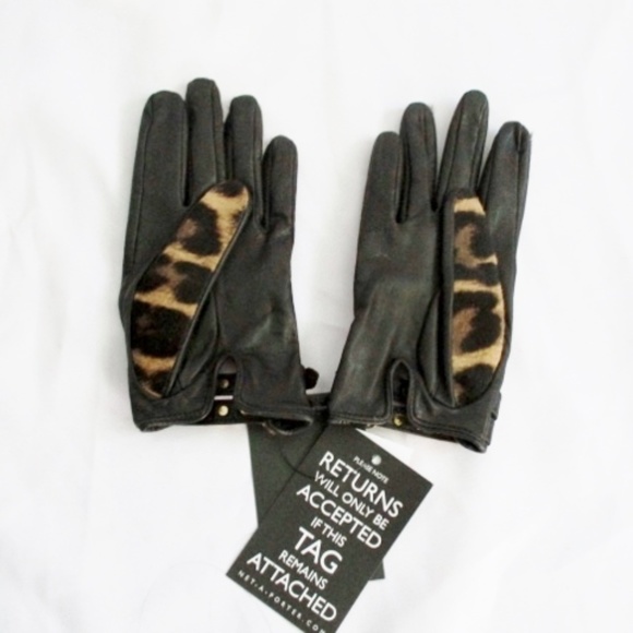 SOLD NEW NWT VALENTINO GARAVANI LEOPARD Silk Glove - Picture 4 of 4